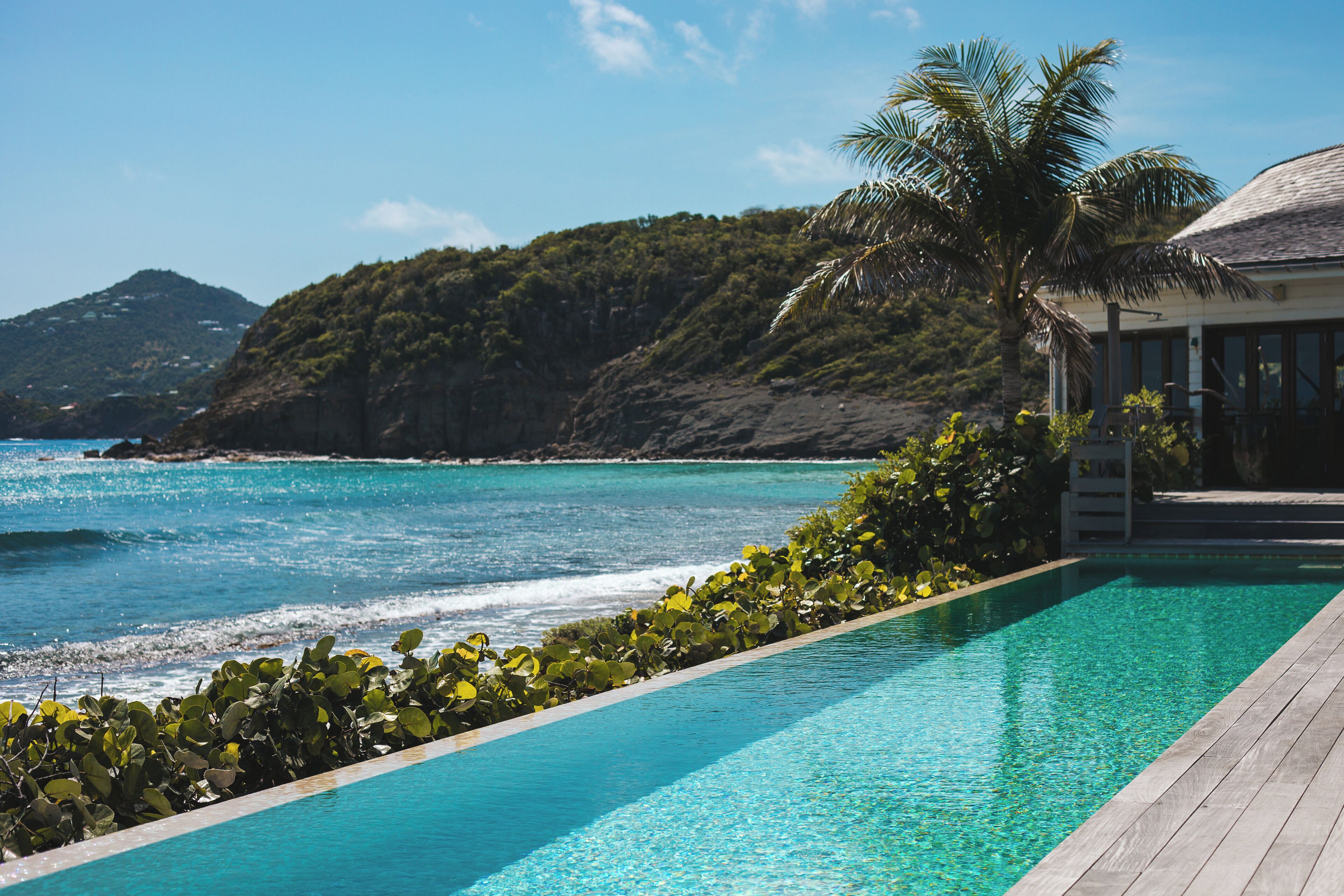 Vartalohoitoja, vartalokääreitä, vartalon kuorintoja, kasvohoitoja