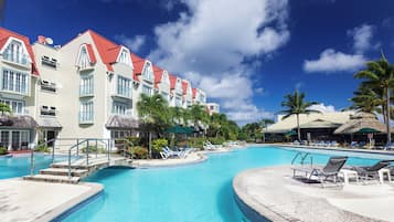 Outdoor pool, open 7:00 AM to 7:00 PM, pool loungers