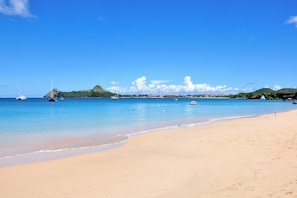 Beach nearby, white sand - Coco Palm (Gros Islet)