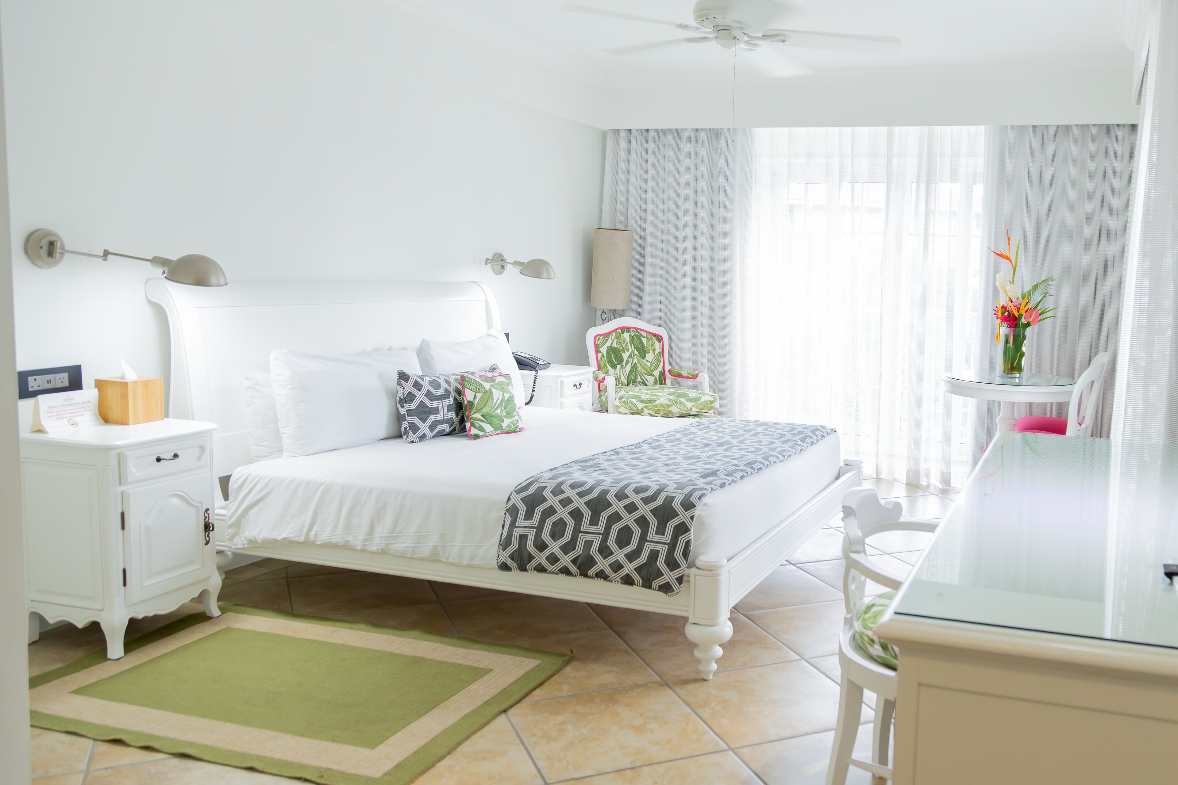 Premium bedding, in-room safe, desk, laptop workspace