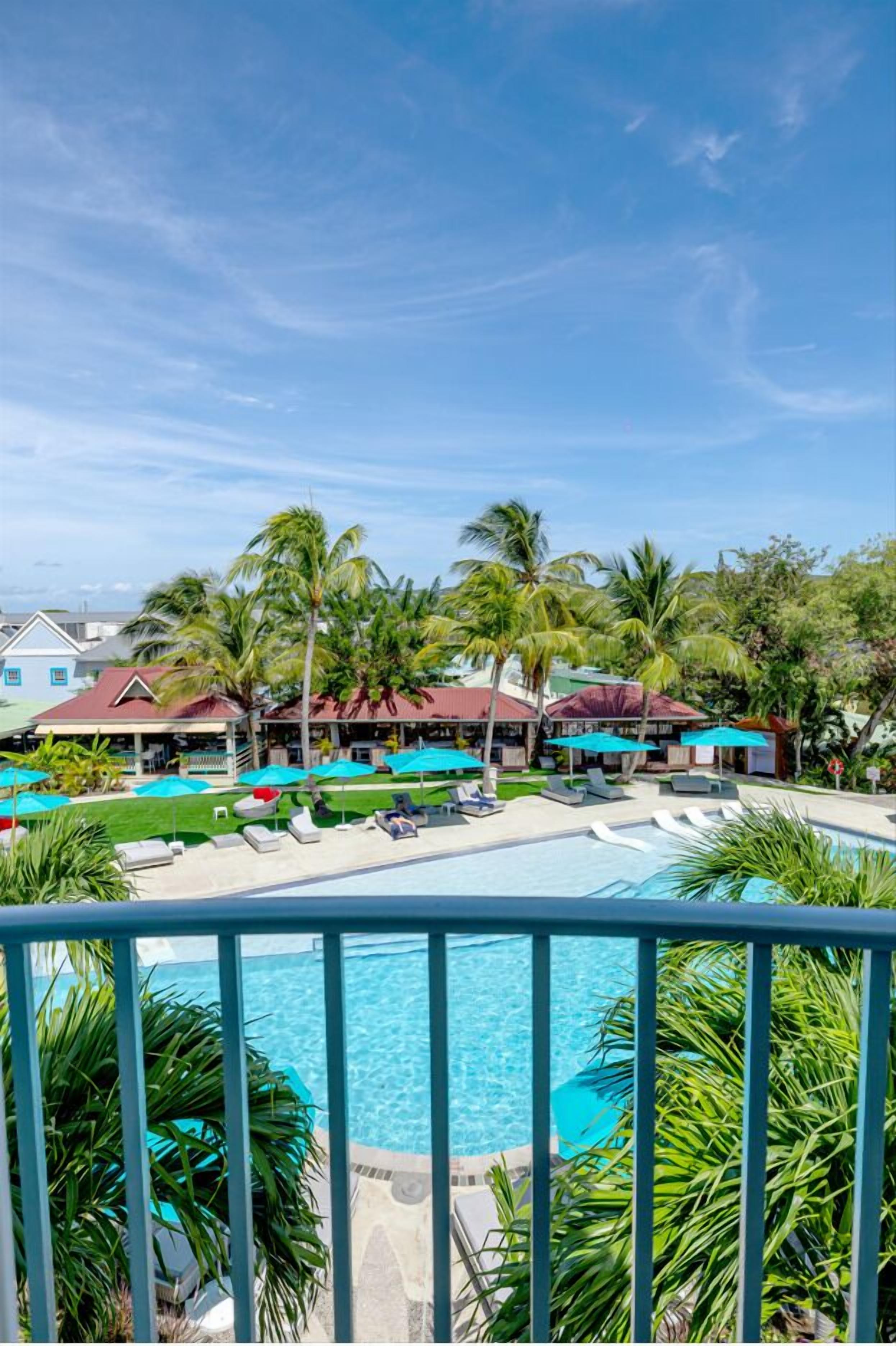 Standaard kamer, uitzicht op zwembad | Kameruitzicht