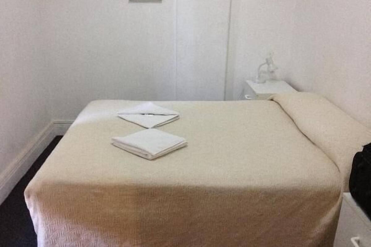 Double or Twin Room, Ensuite | Desk, laptop workspace, iron/ironing board (on request), cribs (free)