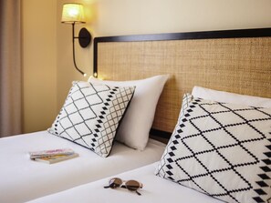 Phòng Tiêu chuẩn, 2 giường đơn | 1 phòng ngủ, bộ đồ giường cao cấp, màn/rèm cản sáng, phòng cách âm