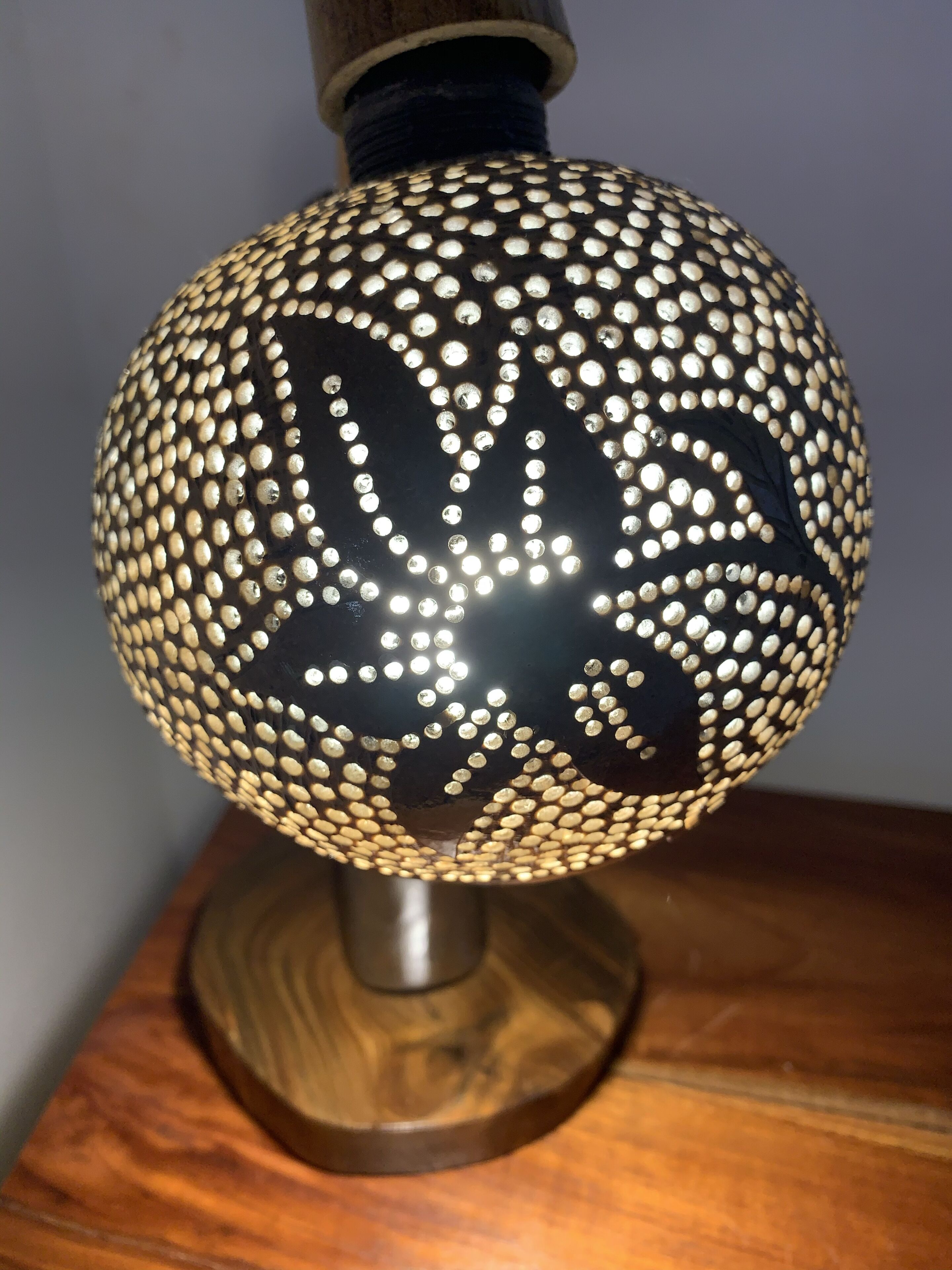 deluxe room, 1 king bed, ocean view | 1 bedroom, in-room safe, individually decorated, individually furnished