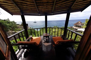 Tree House | In-room safe, individually decorated, individually furnished