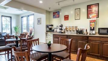 Free daily continental breakfast