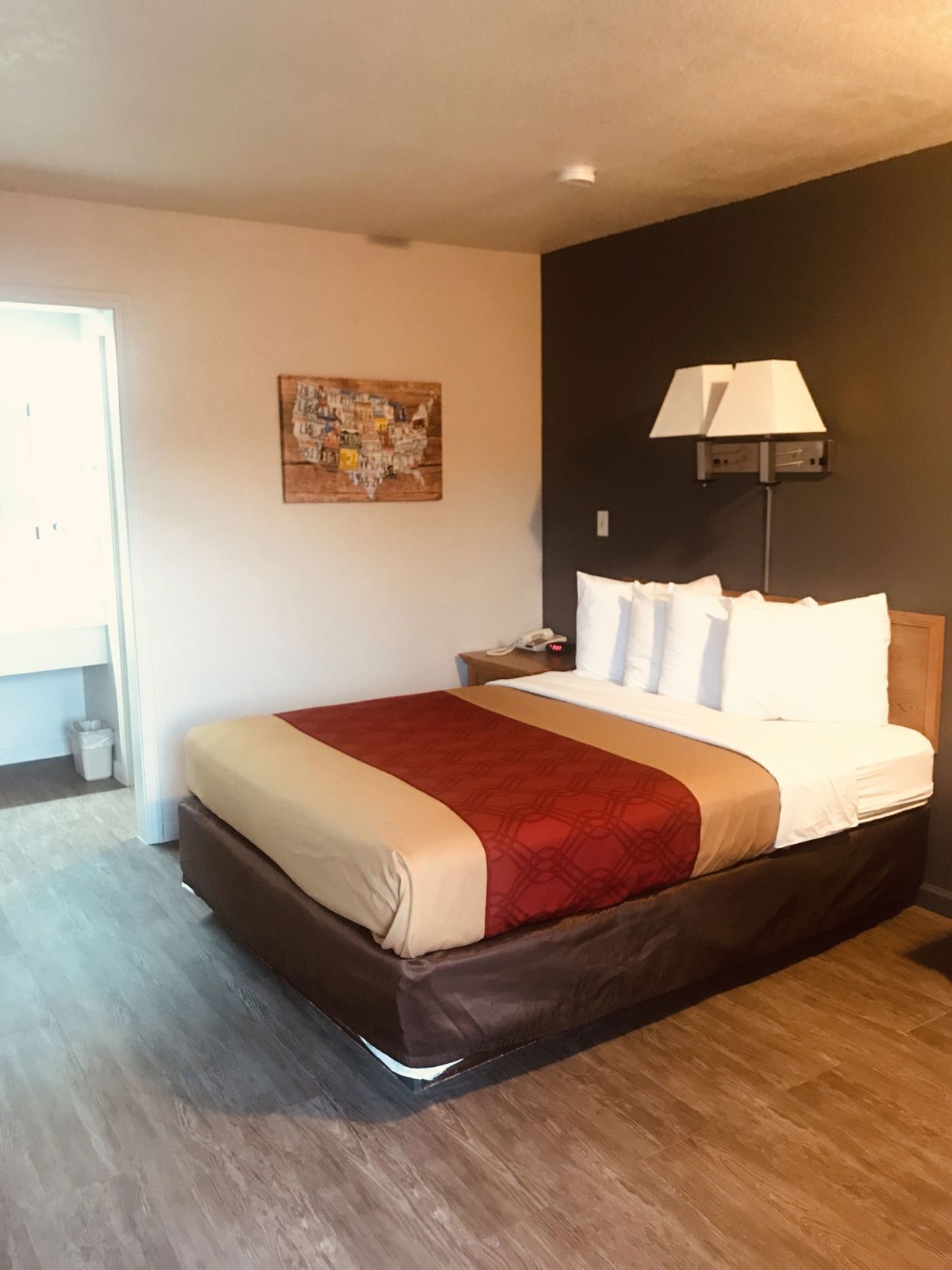 Soundproofing, iron/ironing board, free WiFi, bed sheets