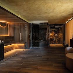 Mandi tangas / hammam, urutan sukan, refleksologi, perkhidmatan urut