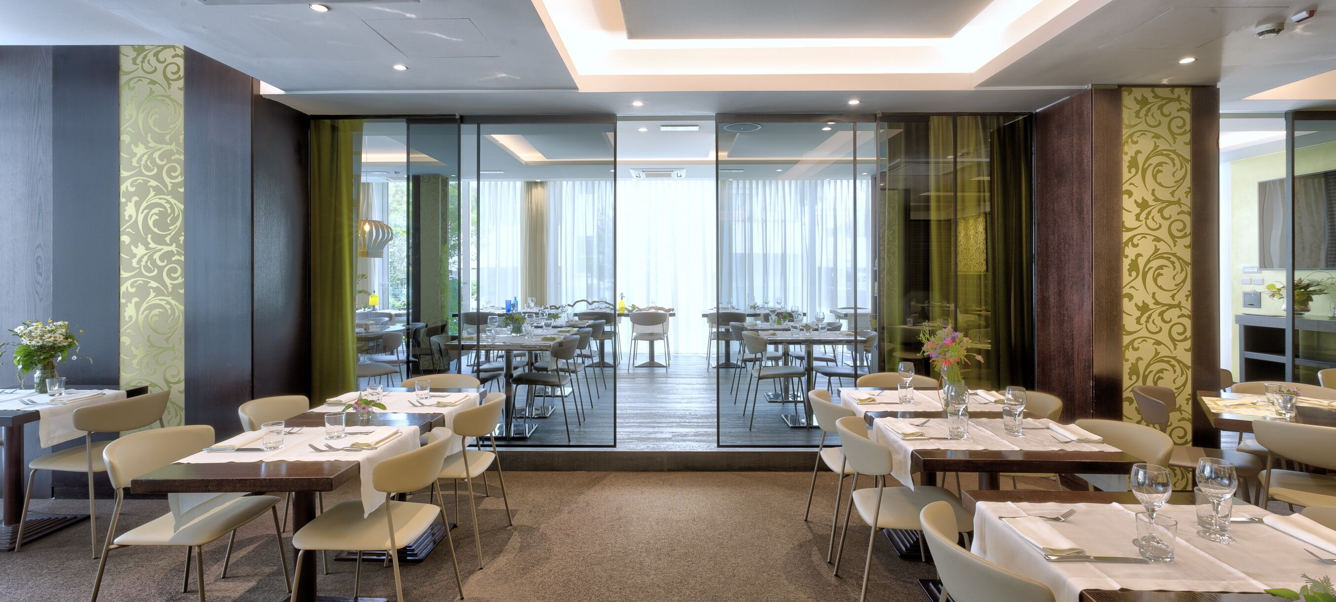 breakfast, lunch and dinner served