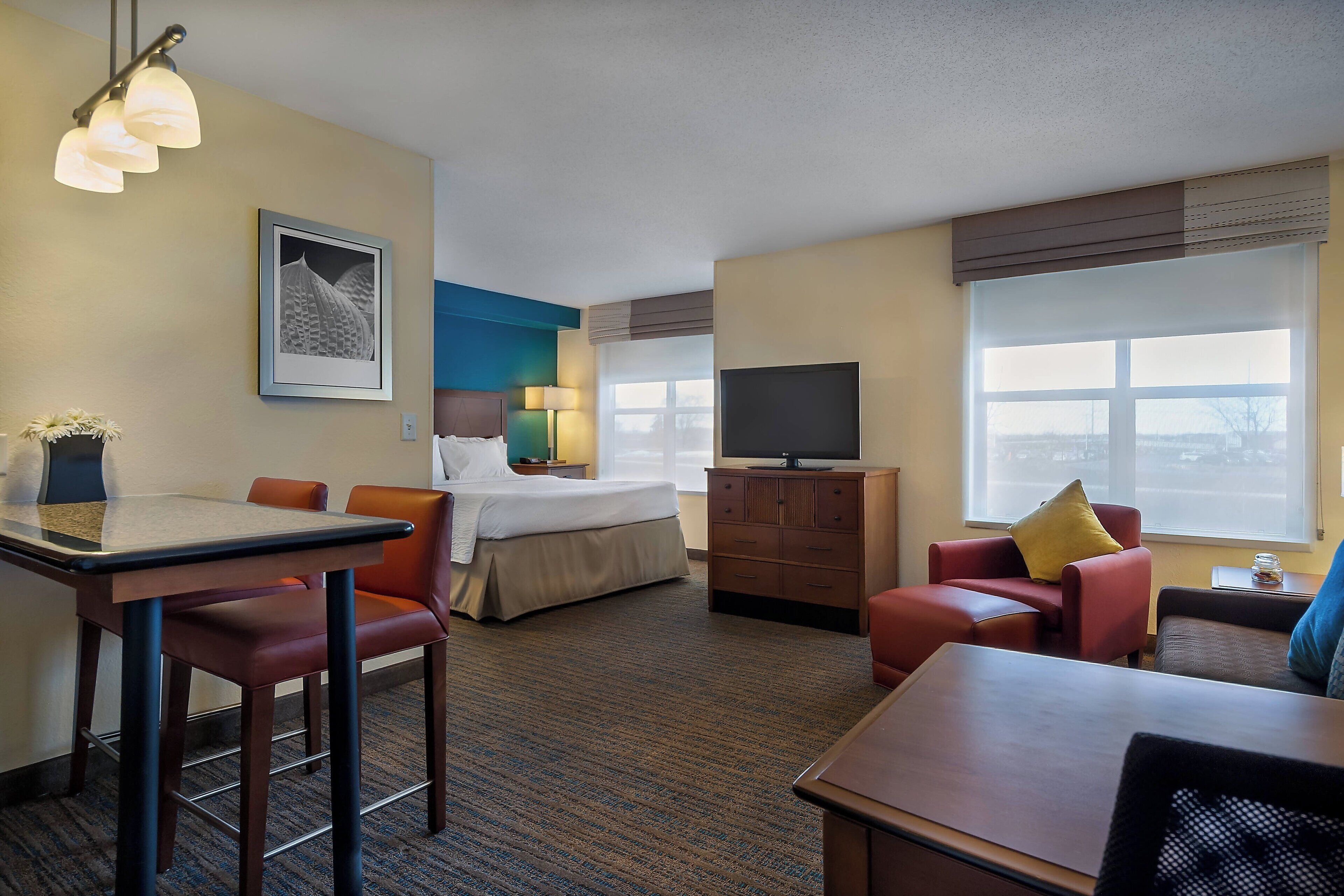 1 bedroom, premium bedding, in-room safe, desk