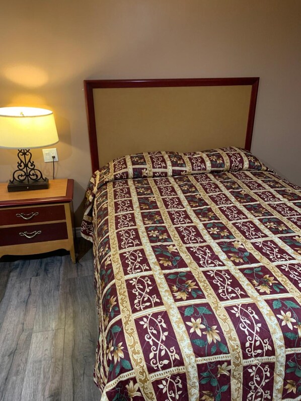 Premium bedding, pillow-top beds, individually furnished, desk