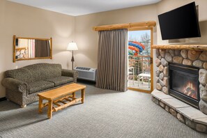 Luksusrom, 1 kingsize-seng med sovesofa (Waterpark Included) | Safe på rommet, strykejern/-brett, internett og sengetøy