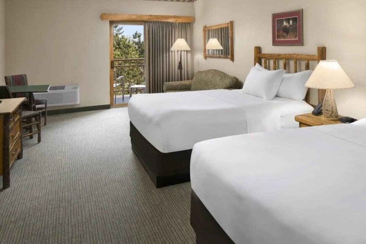 In-room safe, iron/ironing board, free WiFi, alarm clocks