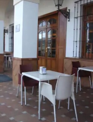 FrĂŒhstĂŒck, Mittagessen und Abendessen