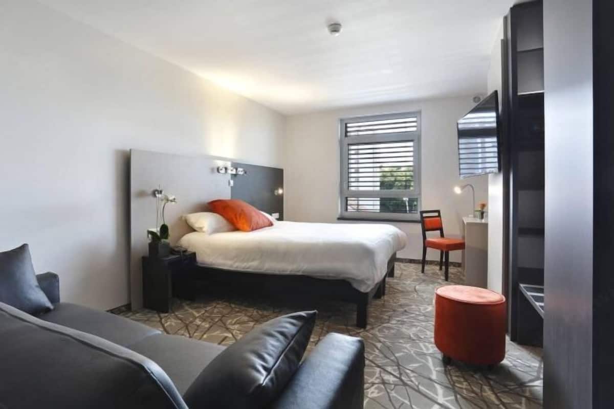 Premium bedding, pillow-top beds, desk, soundproofing