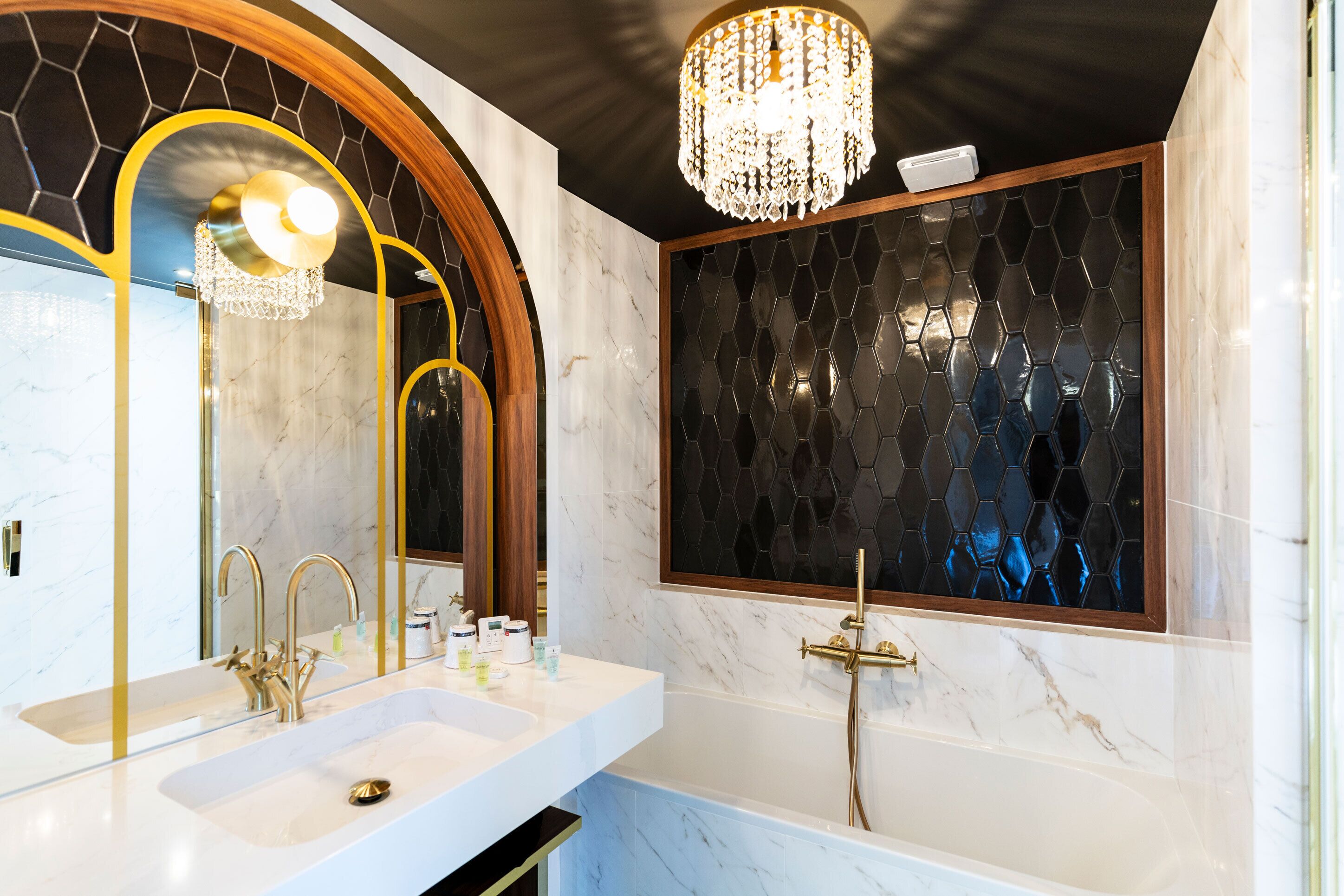 comfort room | bathroom | free toiletries, hair dryer, towels