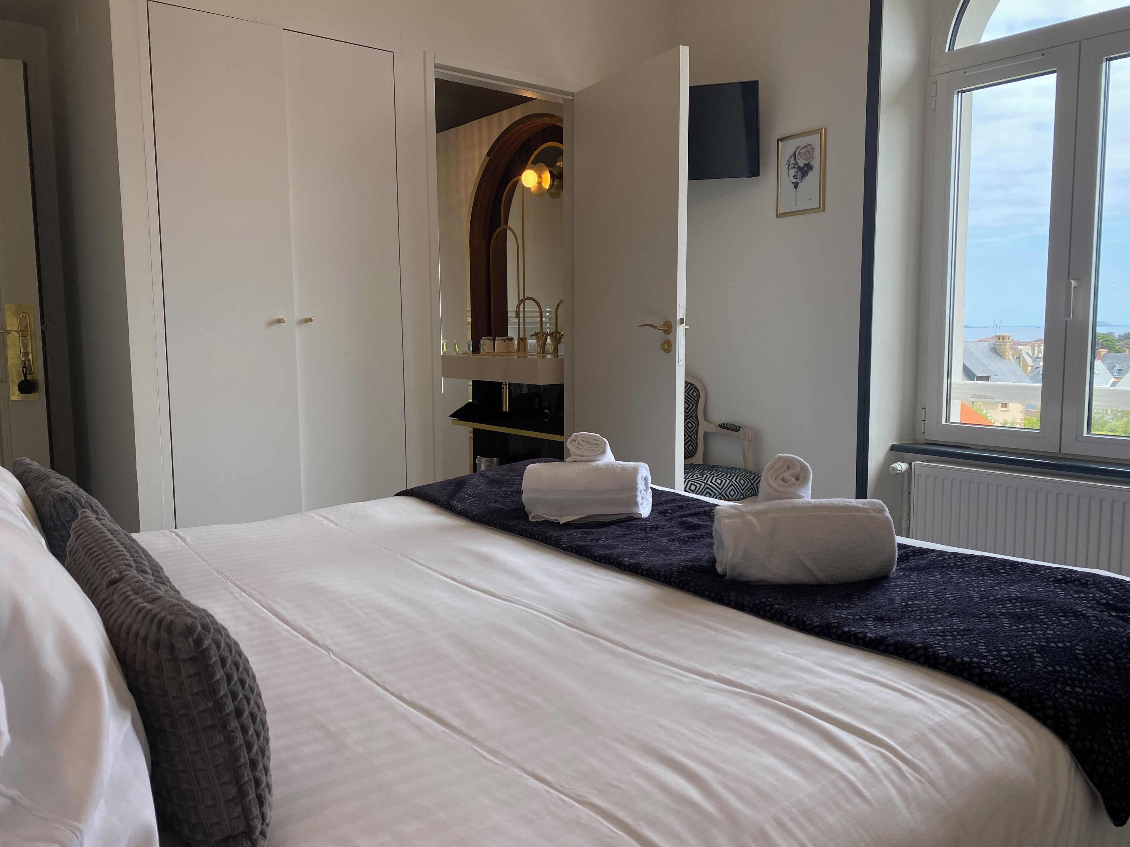 superior room, sea view | 1 bedroom, premium bedding, individually decorated