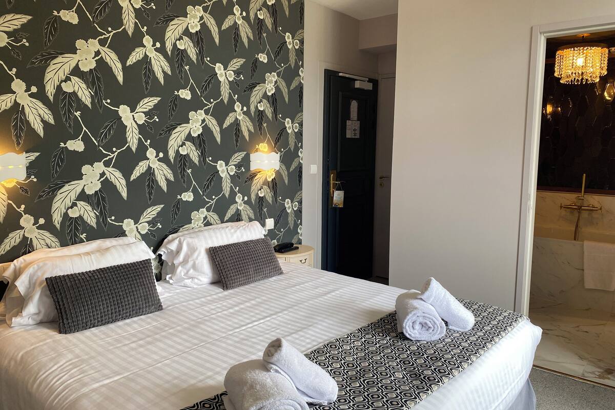 comfort room | 1 bedroom, premium bedding, individually decorated