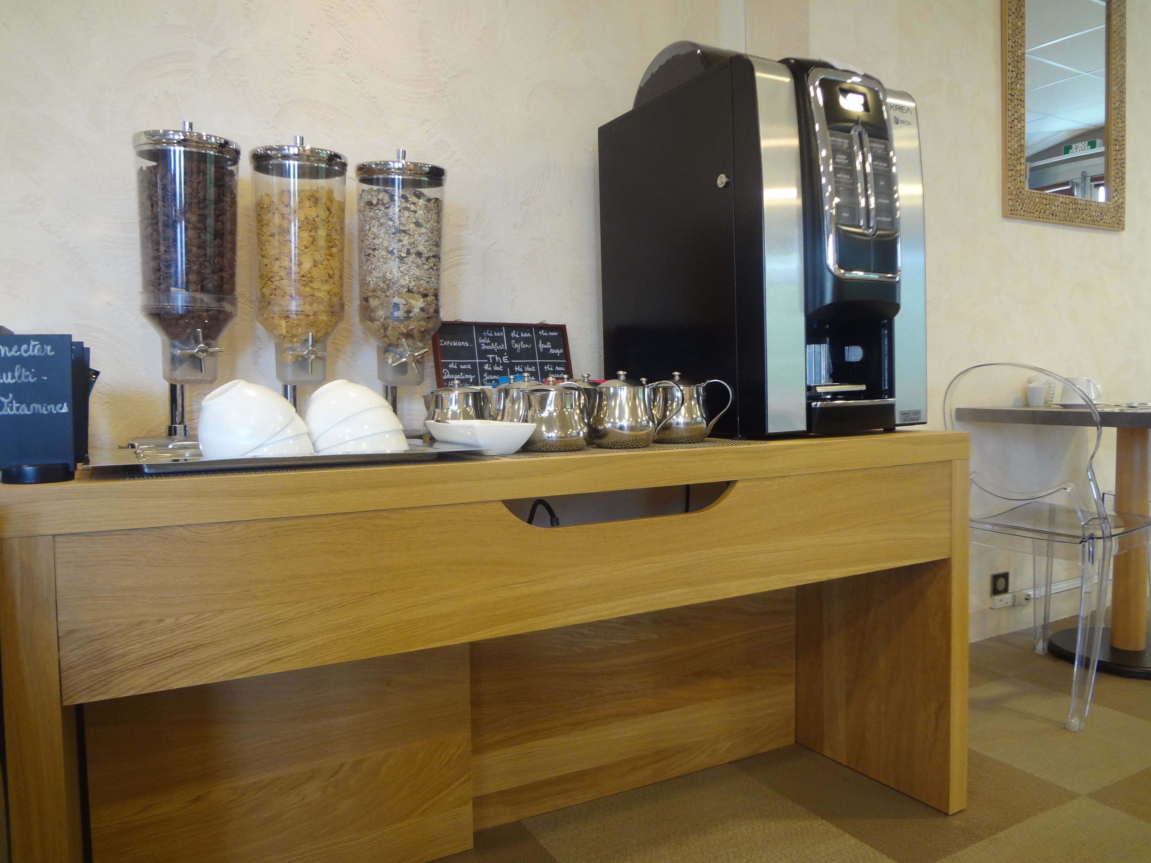 daily buffet breakfast (eur 12 per person)