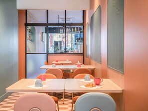 Desayuno buffet incluido todos los días