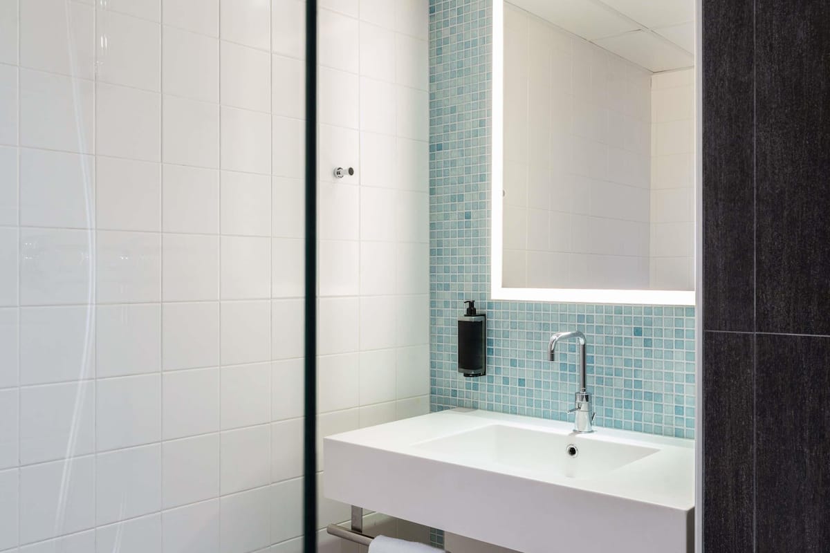 comfort room, 1 double bed, garden view | premium bedding, desk, blackout curtains, soundproofing