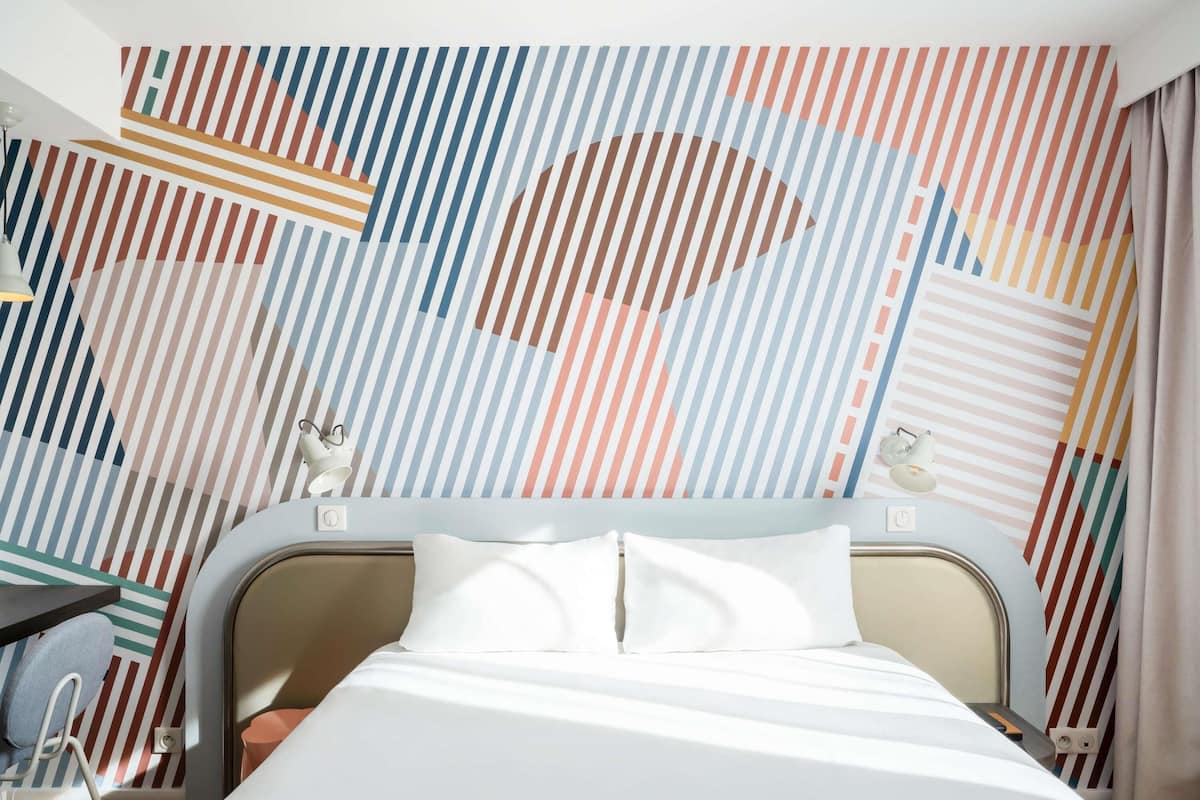 Premium bedding, desk, blackout curtains, soundproofing