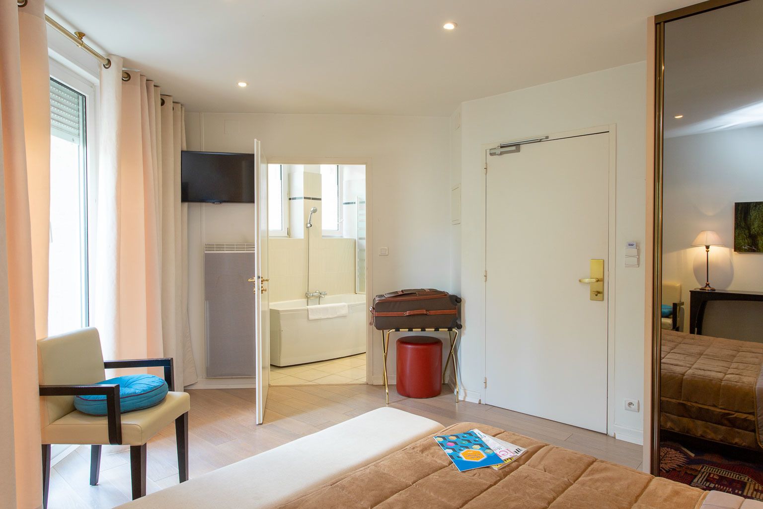 premium double room | cots/infant beds, free wifi