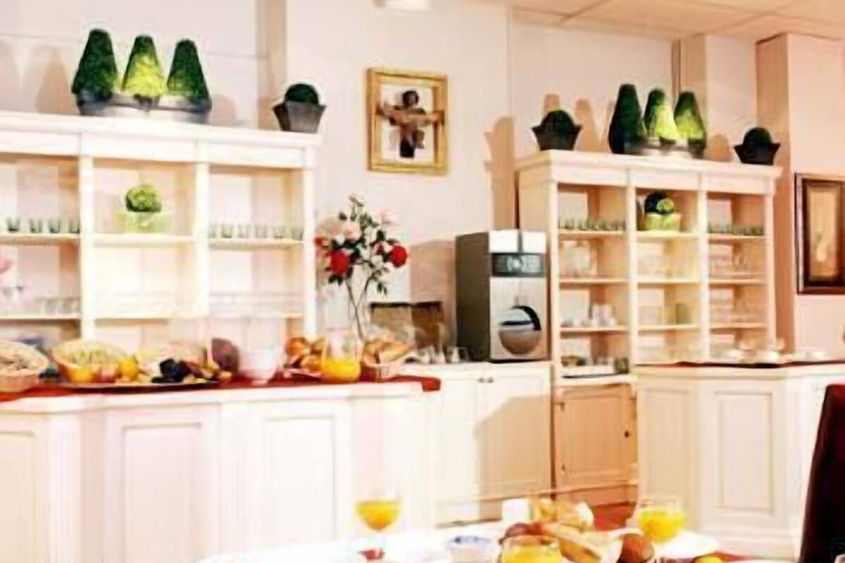 daily buffet breakfast (eur 10 per person)