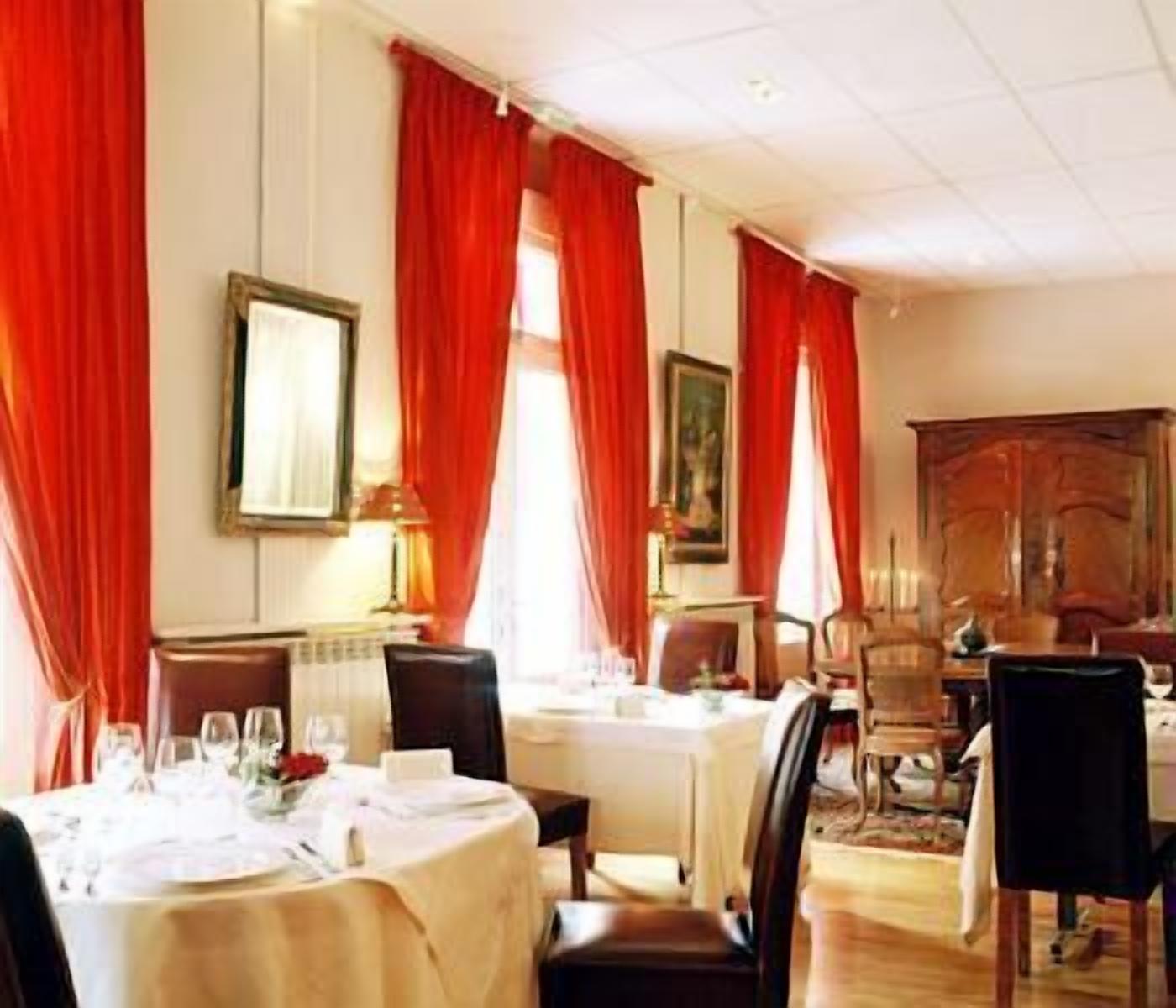 lunch and dinner served, french cuisine