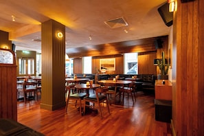 Daily full breakfast (EUR 20 per person)