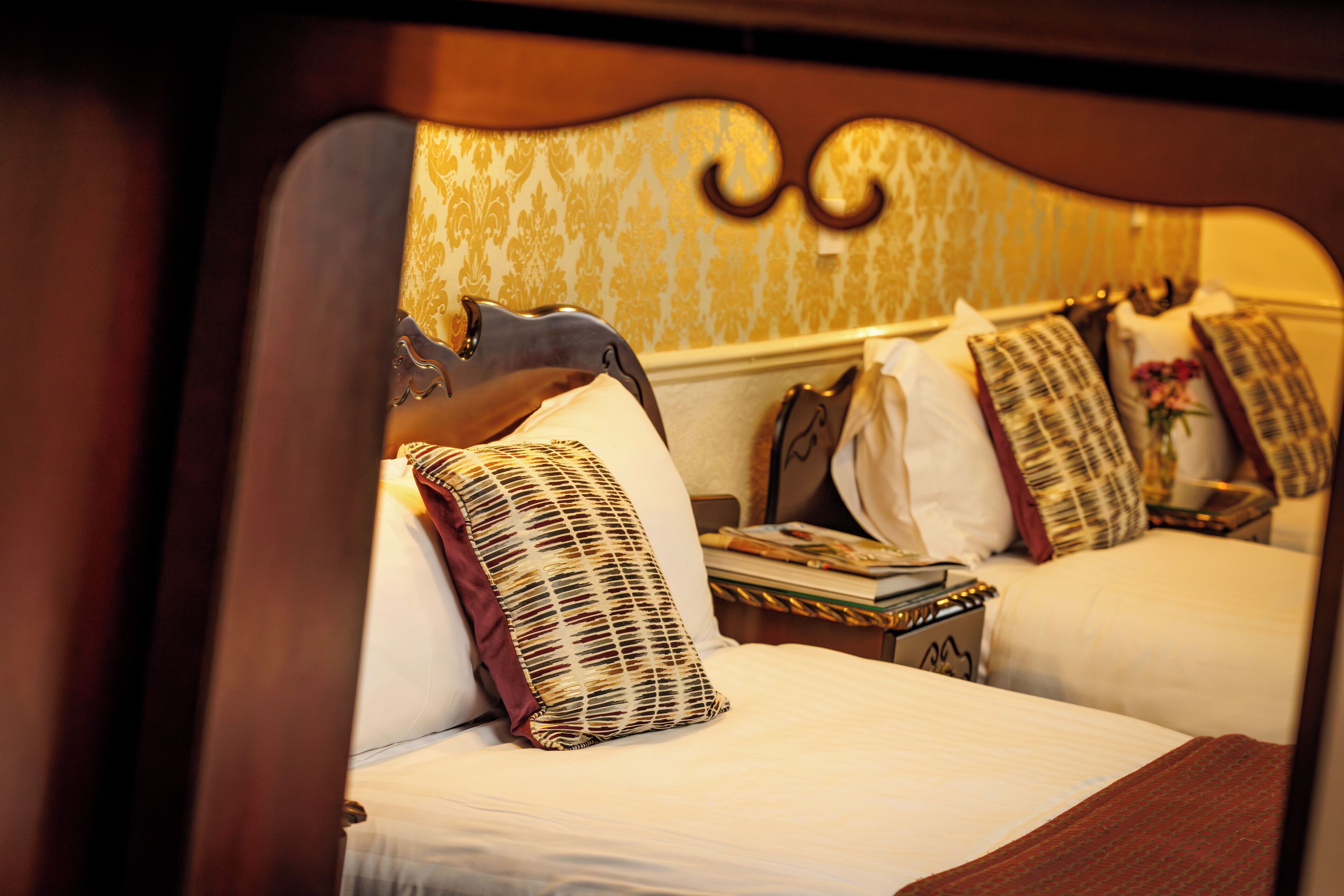 Camera Standard con 2 letti singoli | Biancheria da letto di alta qualità, una scrivania, postazione laptop