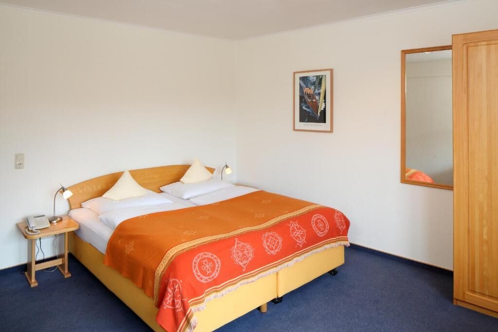 1 bedroom, egyptian cotton sheets, in-room safe, desk