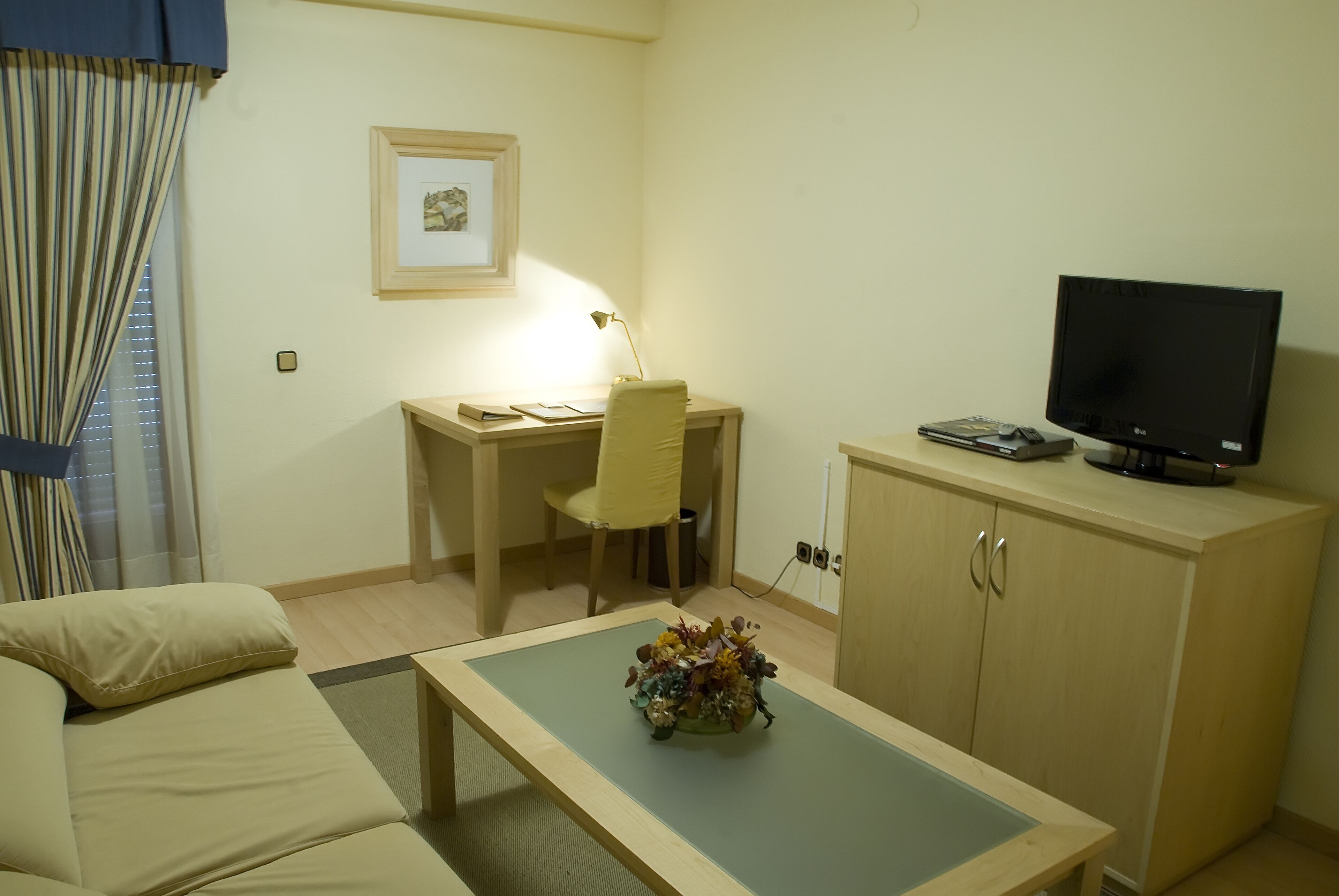 family double room (2 adults + 2 children) | 1 bedroom, minibar, in-room safe, desk