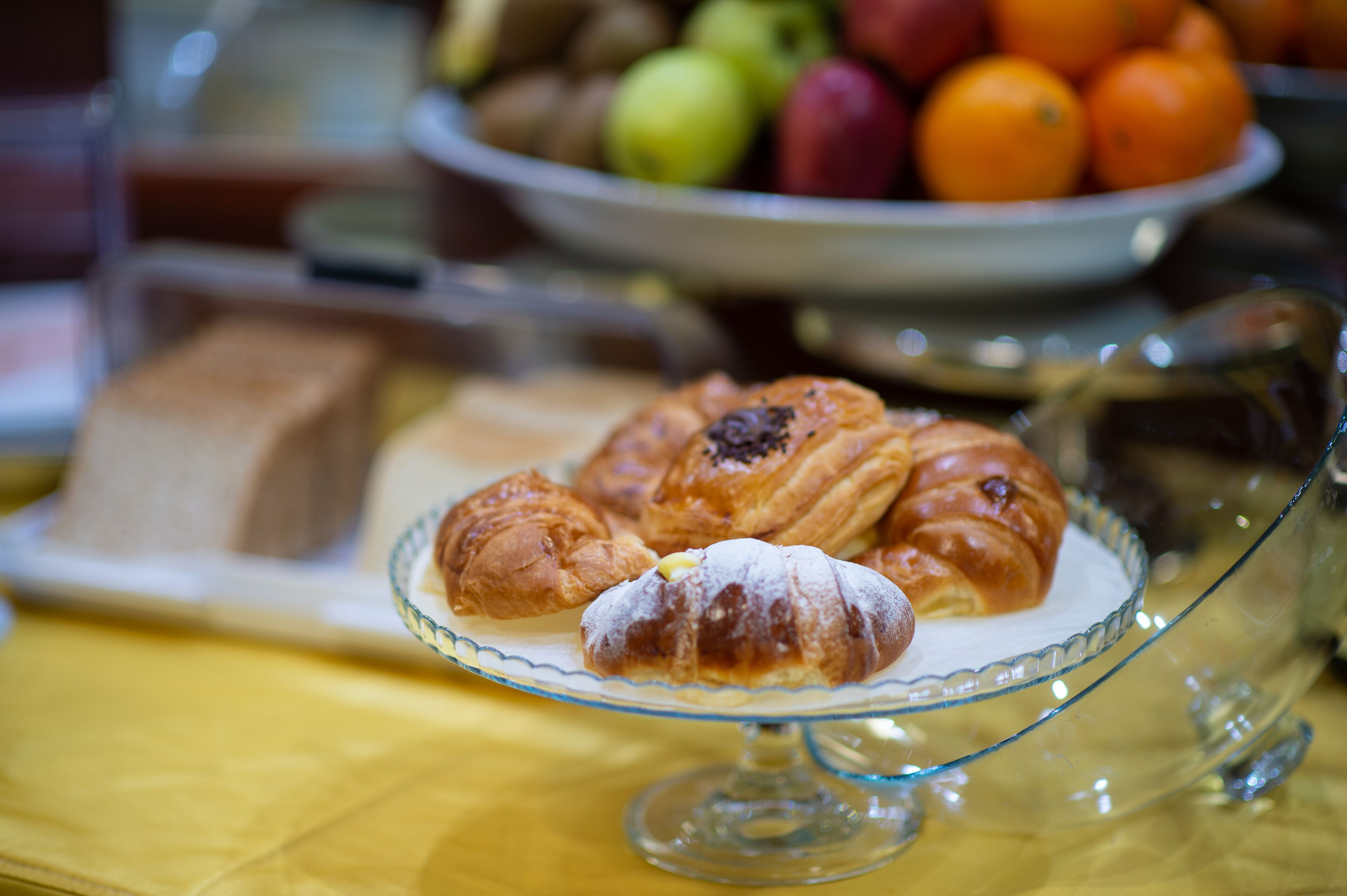 free daily continental breakfast