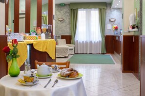 Esmorzar diari de cuina local (10 EUR per persona) 