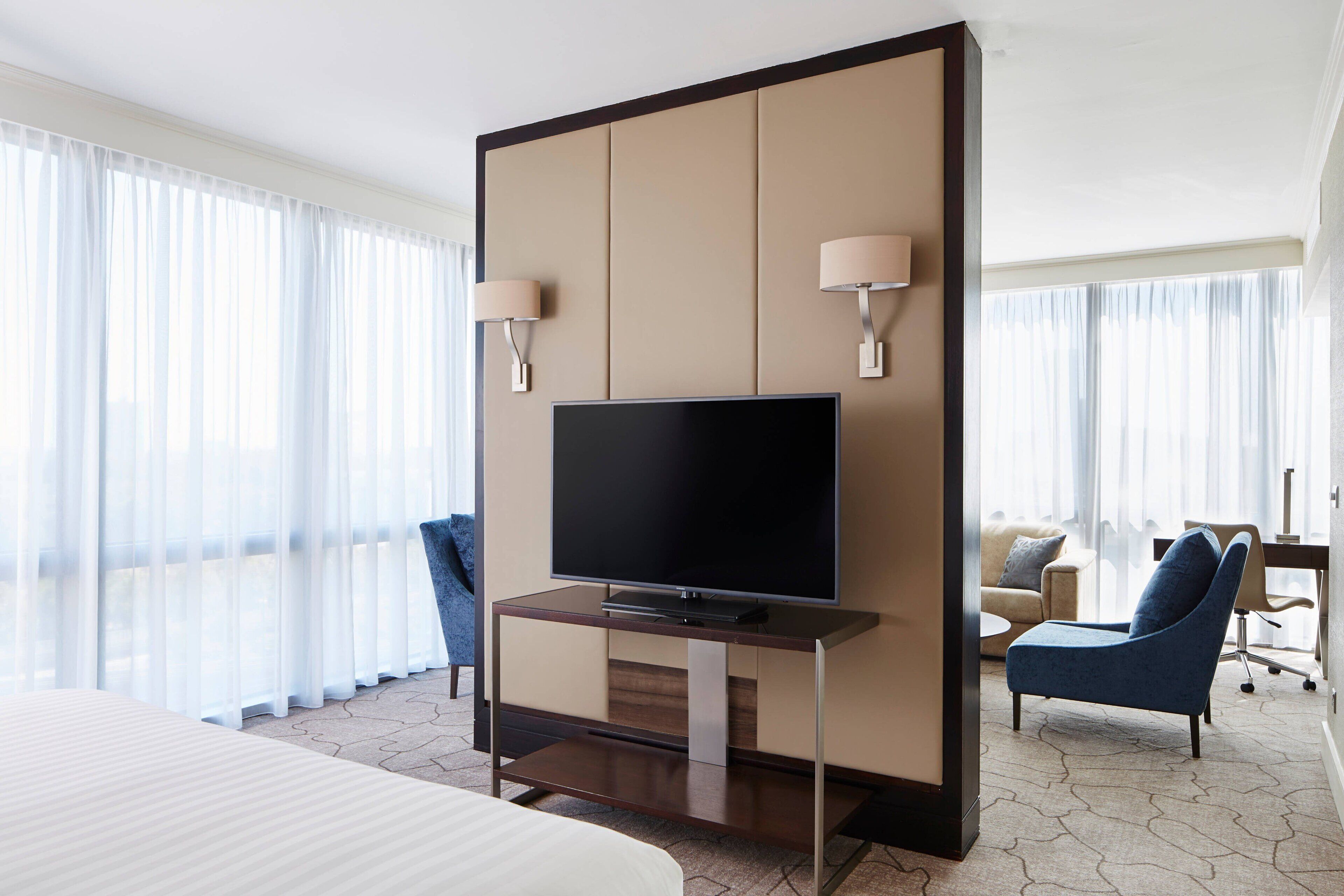 executive suite, 1 bedroom | 1 bedroom, premium bedding, down duvets, pillow-top beds