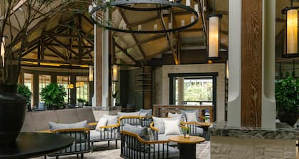 Novus Giri Resort & Spa