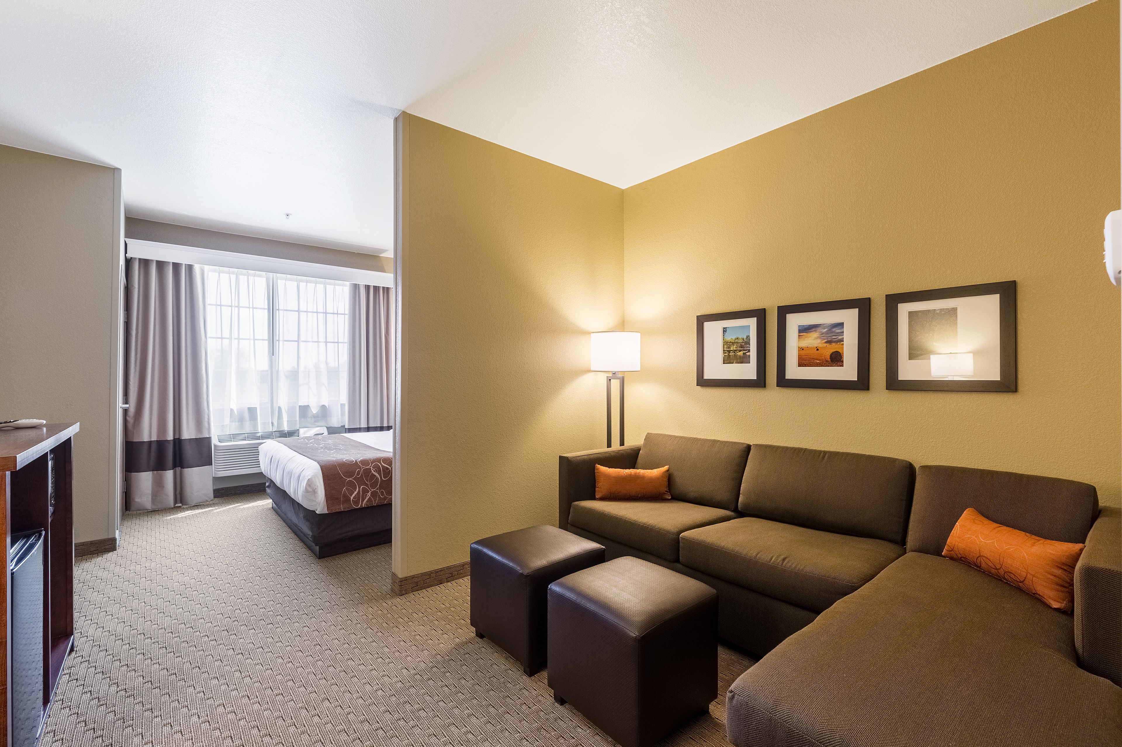 suite, non smoking | in-room safe, blackout curtains, iron/ironing board, rollaway beds