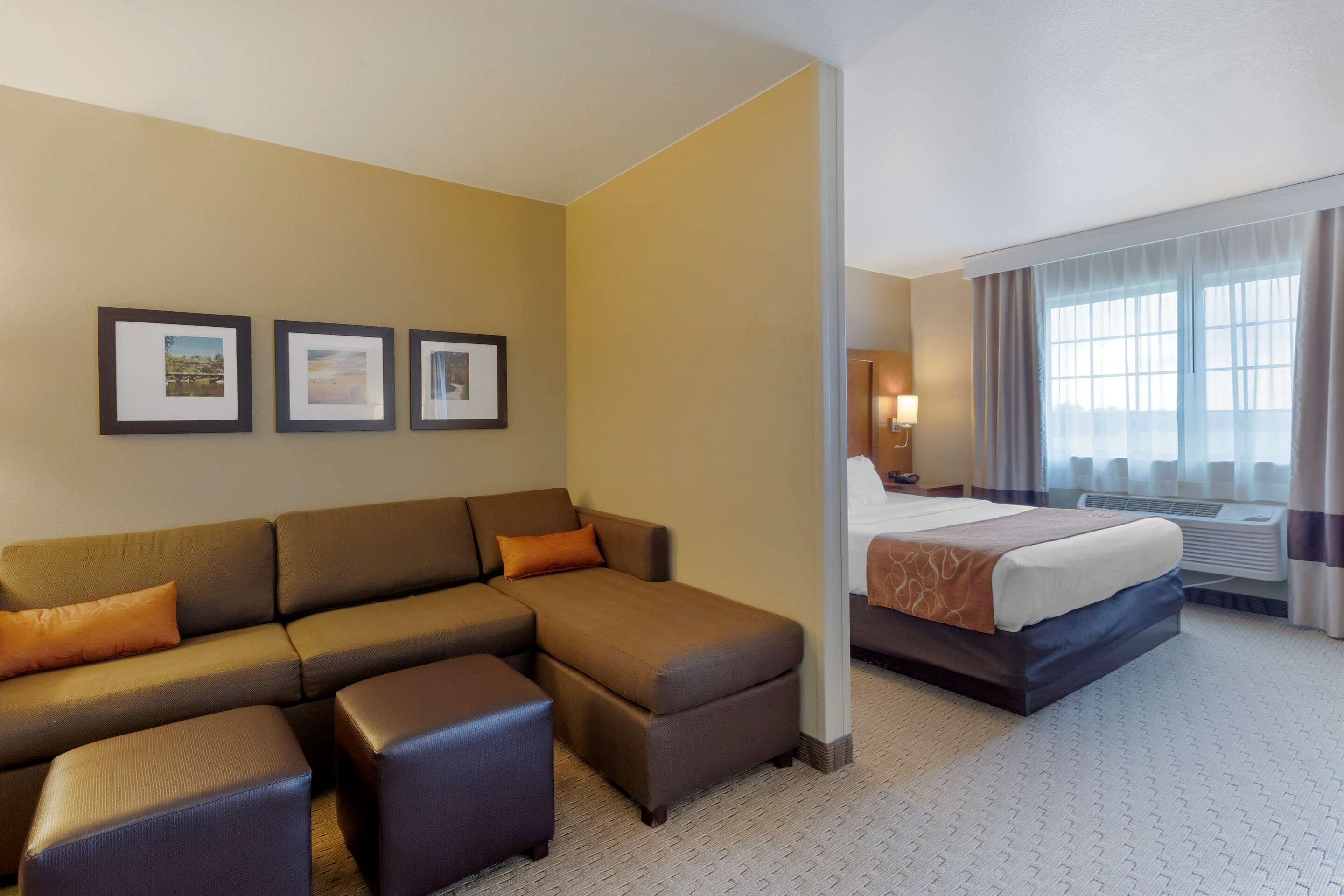 suite, 1 king bed, non smoking, hot tub | in-room safe, blackout curtains, iron/ironing board, rollaway beds