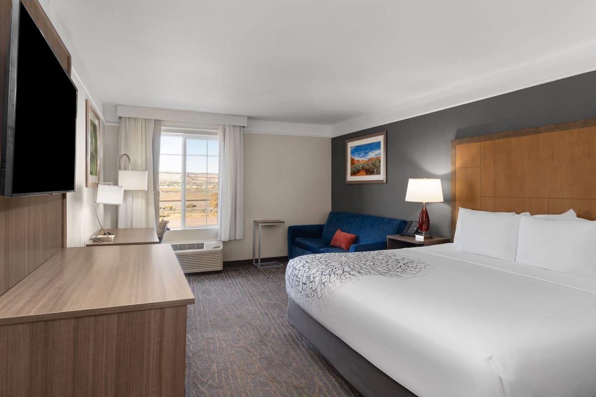 Deluxe Room, 1 King Bed, Non Smoking