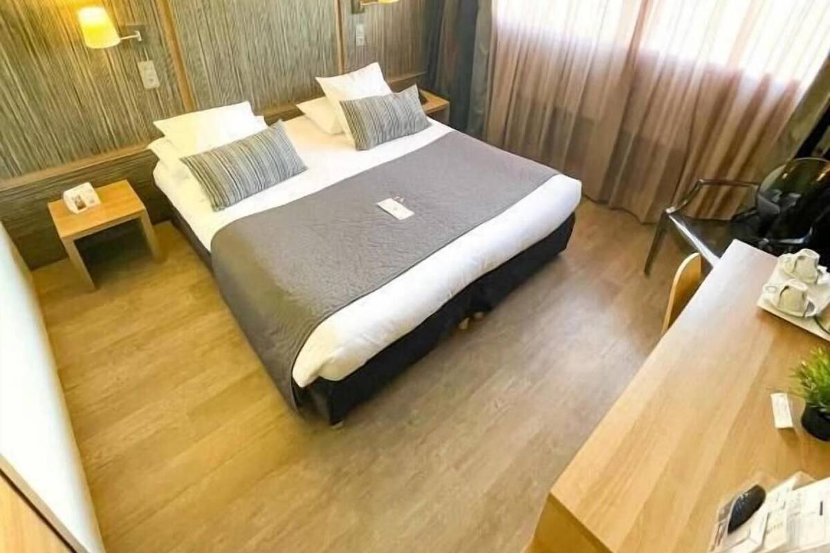 In-room safe, desk, blackout curtains, soundproofing