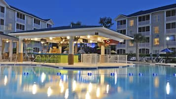 Poolside bar