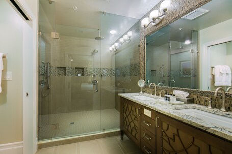 Holiday Inn Club Vacations South Beach Resort, an IHG Hotel - Image 87