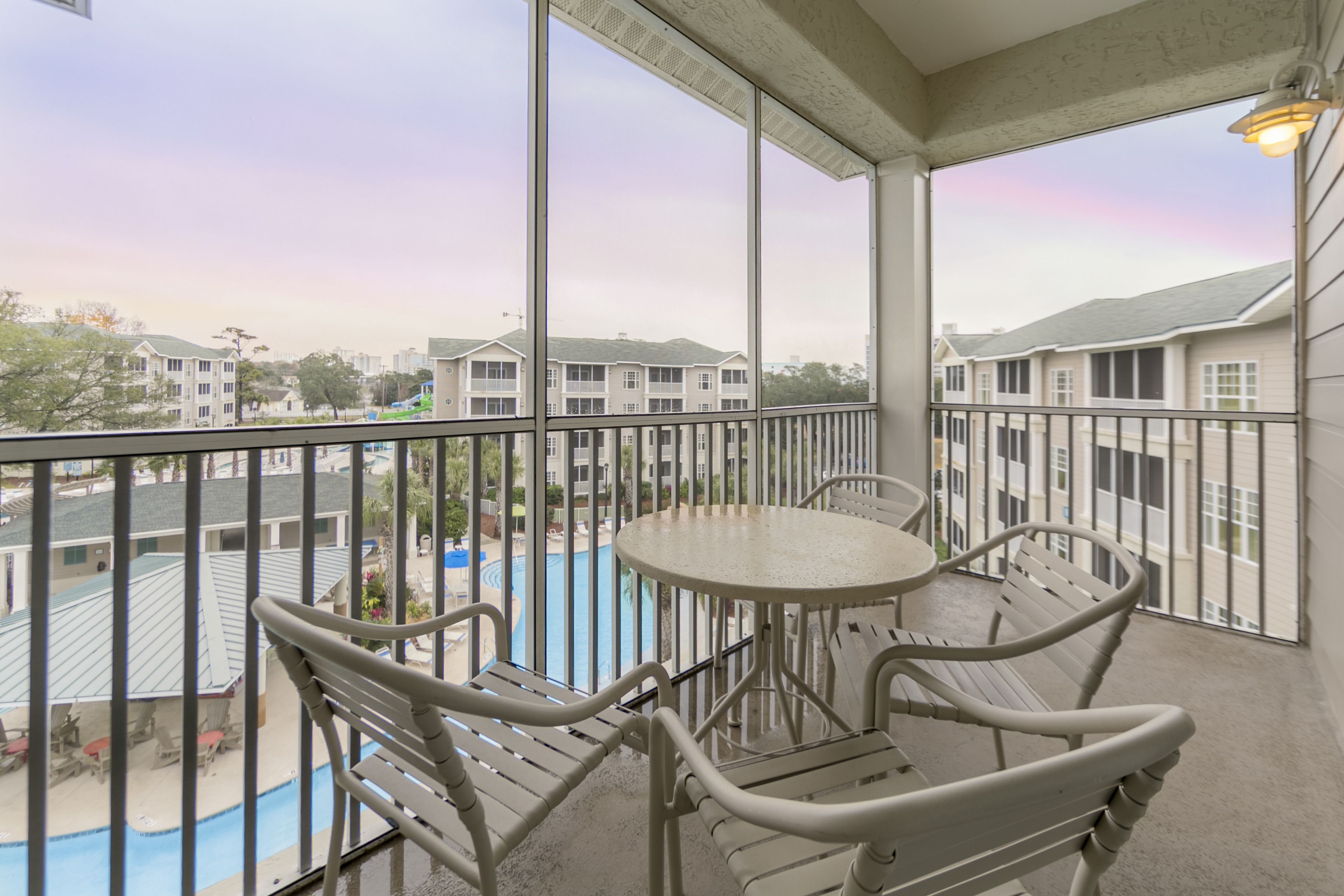 Huvila, 1 makuuhuone | 1 makuuhuone, tallelokero huoneessa, silitysrauta/-lauta