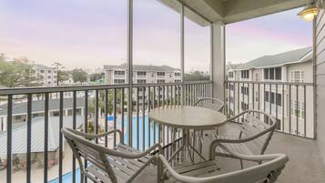 Værelse - 1 soveværelse | 1 soveværelse, pengeskab på værelset, strygejern/strygebræt