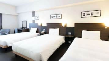 Family Room, 3 Twin Beds, Non Smoking | In-room safe, desk, blackout drapes, iron/ironing board