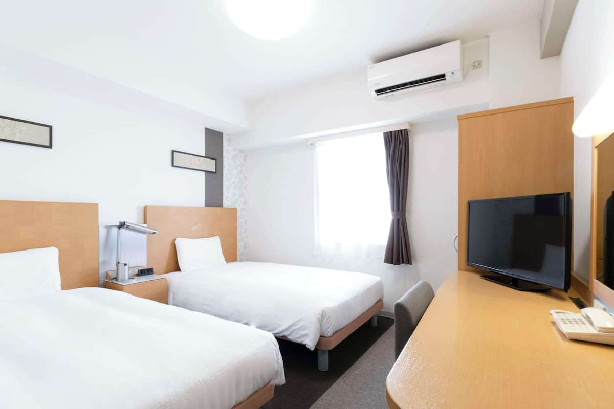 Standard Twin Room, 2 Twin Beds, Non Smoking | In-room safe, desk, blackout drapes, iron/ironing board