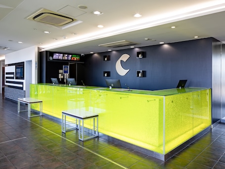 Reception. Comfort Hotel Central International Airport
