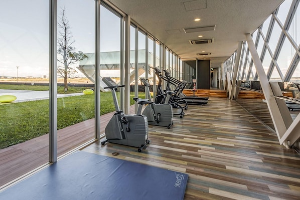 Fitness facility - Comfort Hotel Central International Airport (Tokoname)