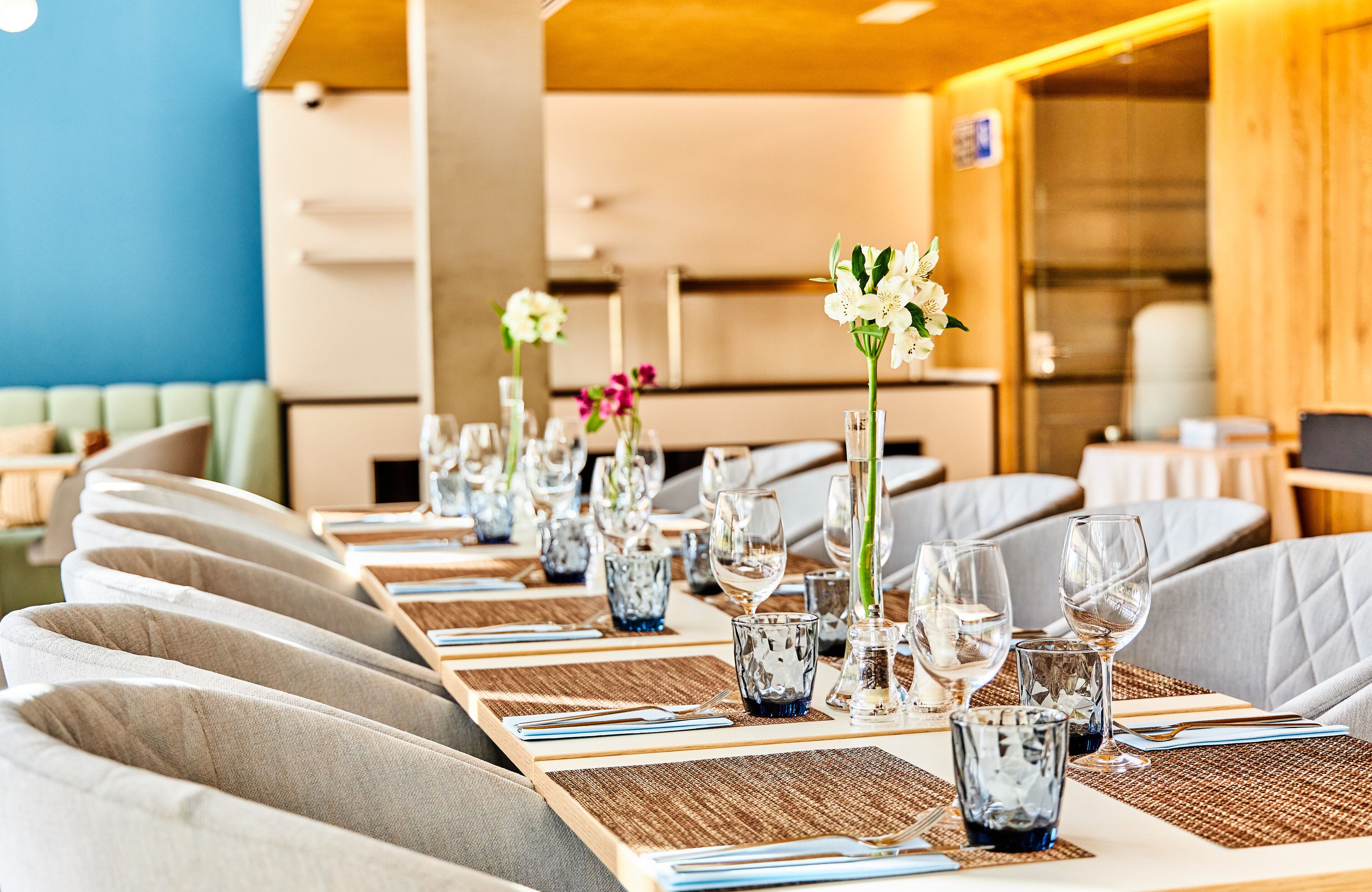 daily buffet breakfast (eur 18 per person)